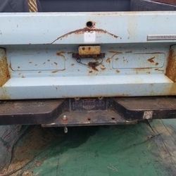 International Scout II 1(contact info removed) Tailgate