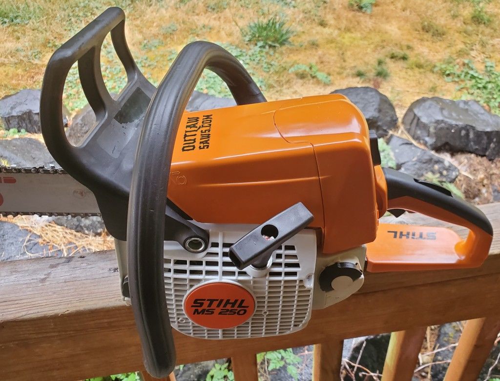 STIHL MS250 W/16” Bar