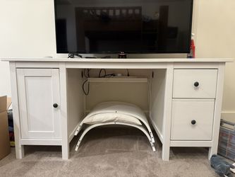 White Modern Desk