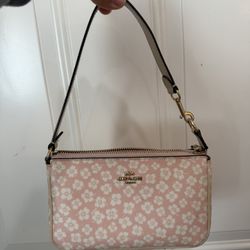 Pink And White Floral Print Purse 
