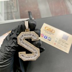 10k Gold With 5CT Diamonds 