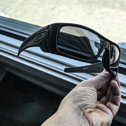 New Oakleys  Box, Pouch Cloth All Included