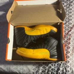 Jordan 12 Retro University Gold