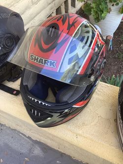 SUPER NICE MOTORCYCLE HELMETS, EXCELLENT CONDITION.