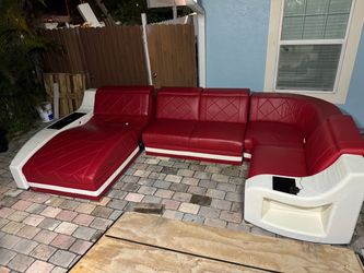 Large Red & White Sectional Sofa – Like New
