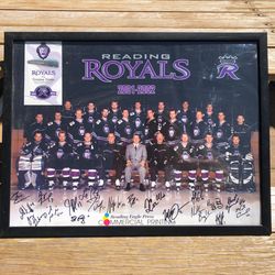 2001-2002 Team Autograph Framed Picture