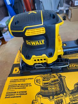 New Dewalt 20 V XR Palm Sander