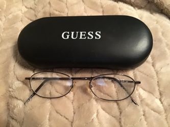 Guess glasses and case