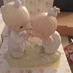 Good Friends Are Forever Precious Moments Figurine
