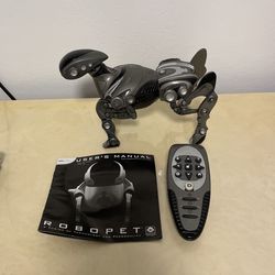 WowWee Robopet Robotic Dog and Remote Set