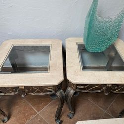 Furniture Table Set With Crystal Vase 