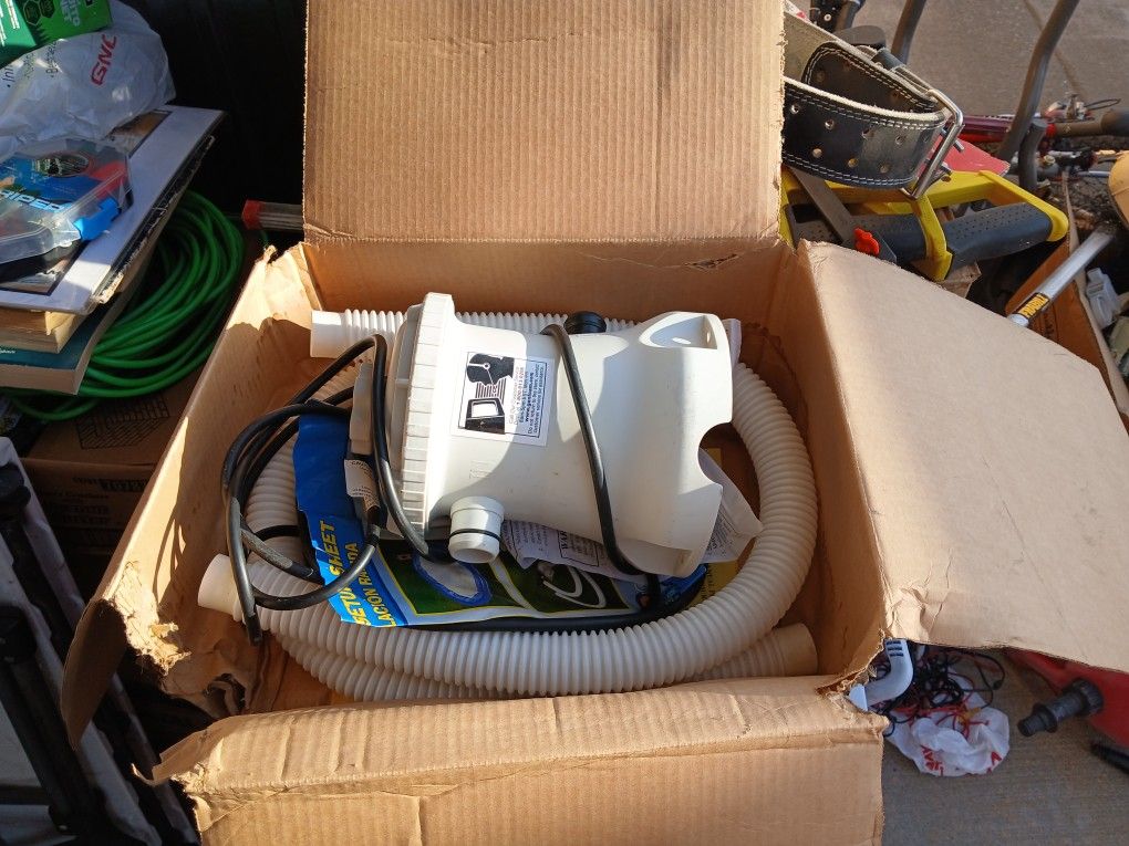 Small Pool Water Pump....new Nvr Used W Hoses