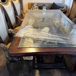 Made In Italy Victorian Style Table 
