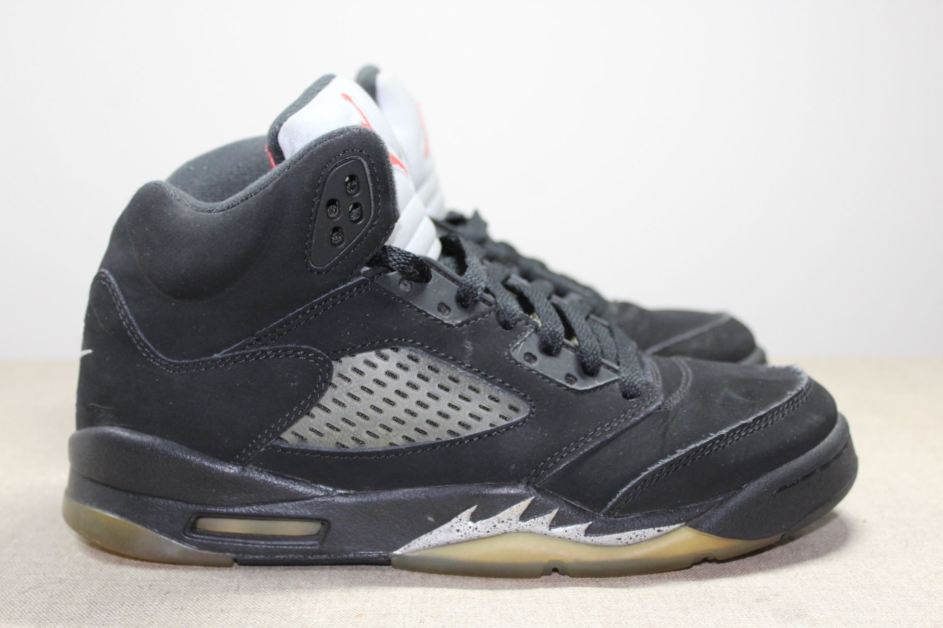 Nike Jordan 5 Retro Black Metallic 2016 GS (845036-003) Grade School Size 5.5Y