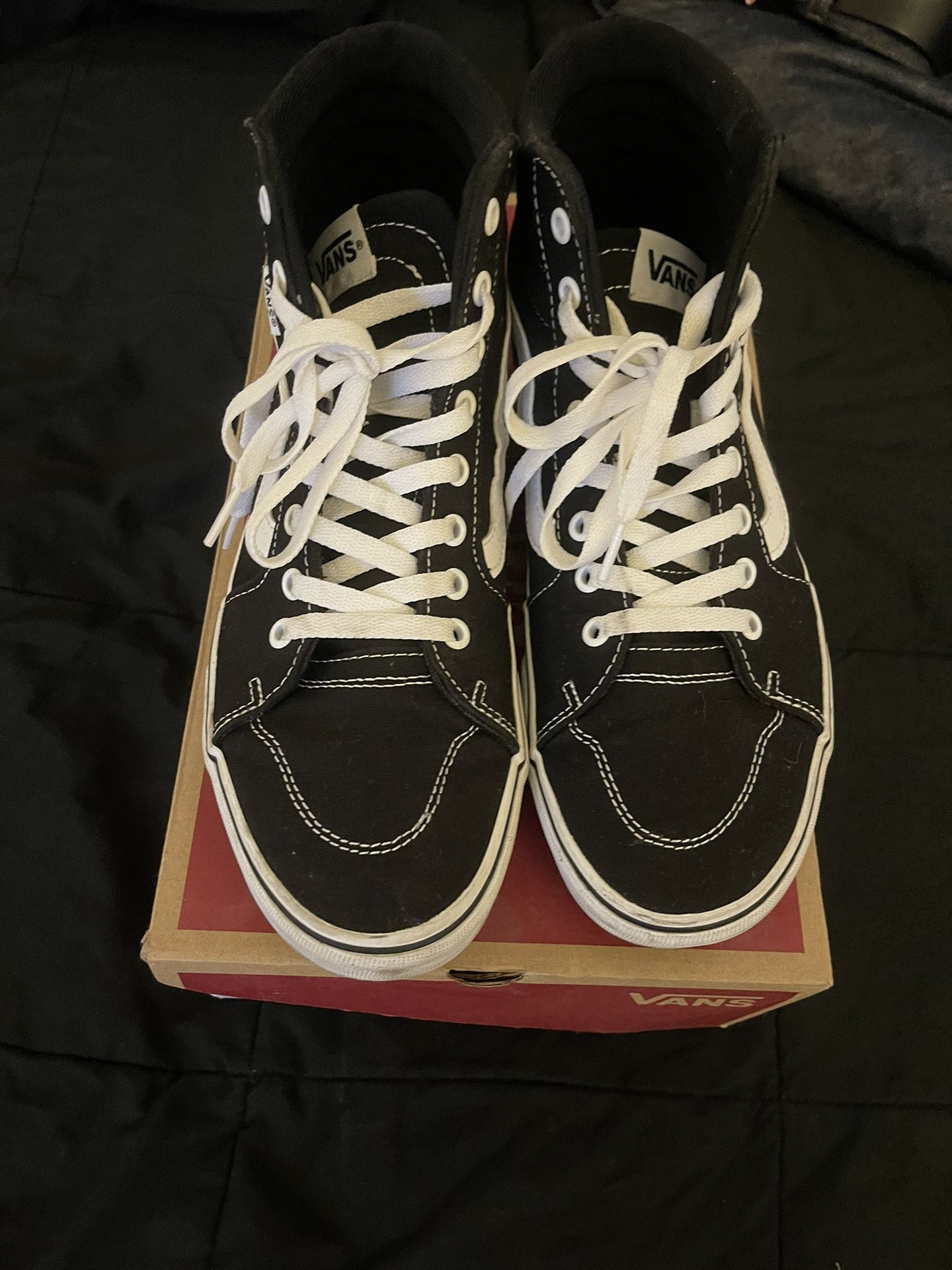 Size 10 Black And White Vans