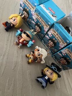 One piece popmart labubus