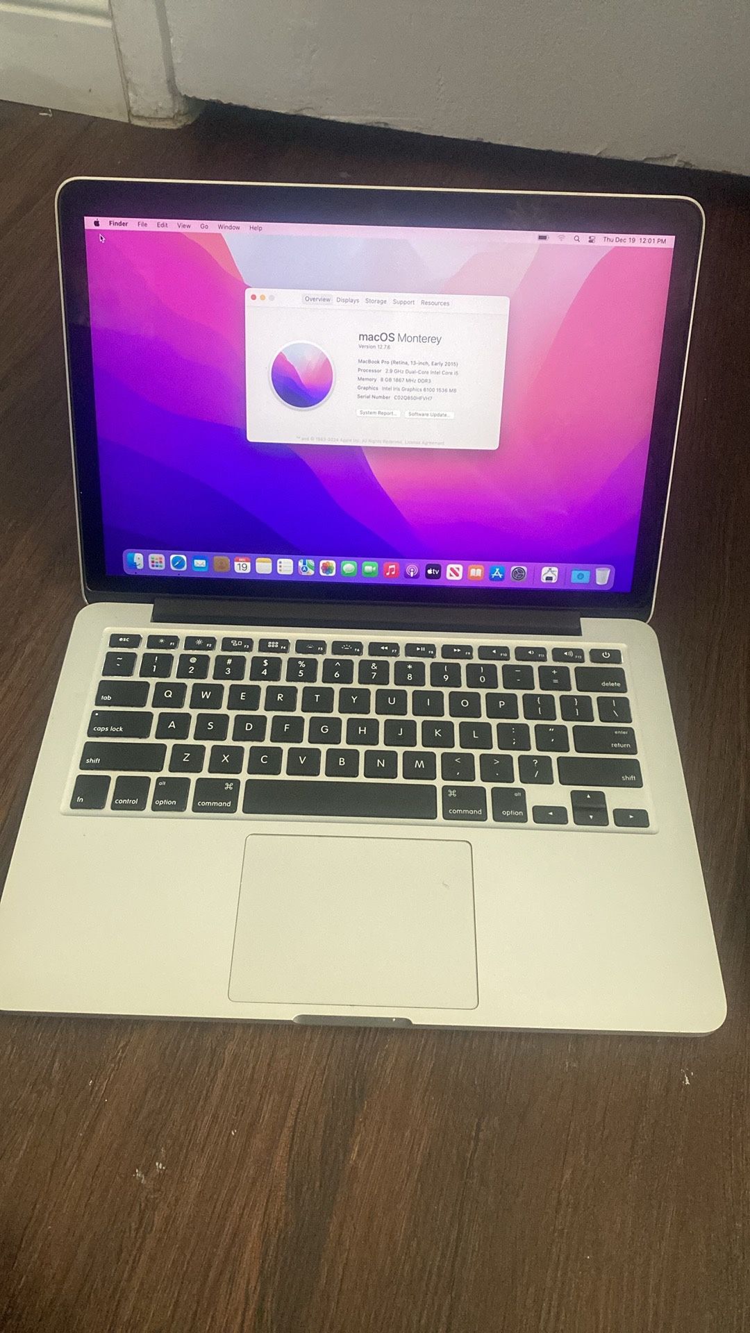 2015 Apple MacBook Air 13 inch / Dual Core i5/ 8 GB / 256 GB SSD. MacOS Monetary