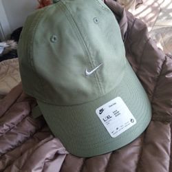 Green Nike CAP  NEW  SIZE L/XL