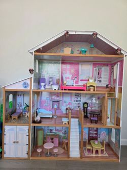 🏡 KidKraft Majestic Mansion Wooden Dollhouse + Accessories
Beautiful KidKraft Majestic Mansion Wooden Dollhouse