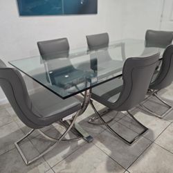 Dinner Table No Damage 