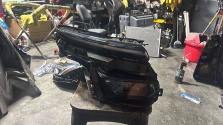 2024 2026 Chevy equinox right side Headlight,