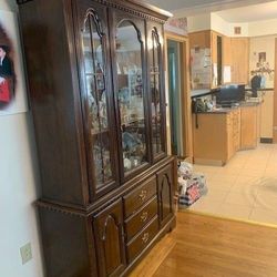 Broyhill Dining Room Set