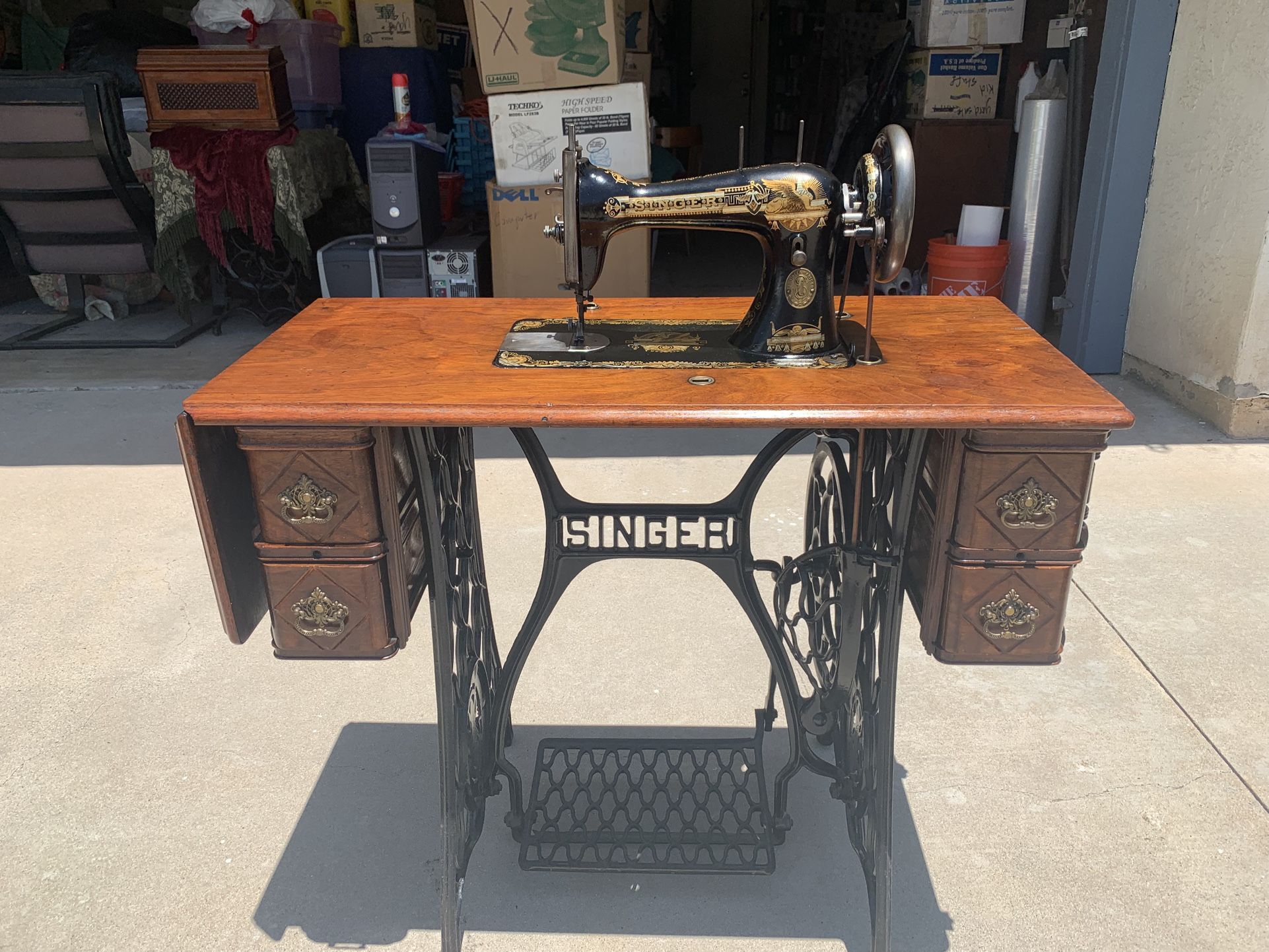 Singer Sewing Machine - Antique