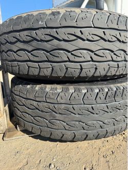 LT265/70R17 Kumho