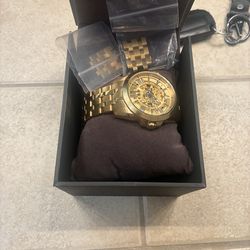 Single Tone Automatic Gold Matted Boulova watch