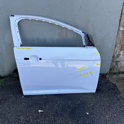 Ford focus door passenger 12-18 ( used car parts )