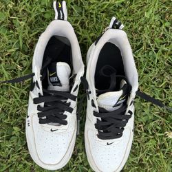 Nike Air Force 1 LV8