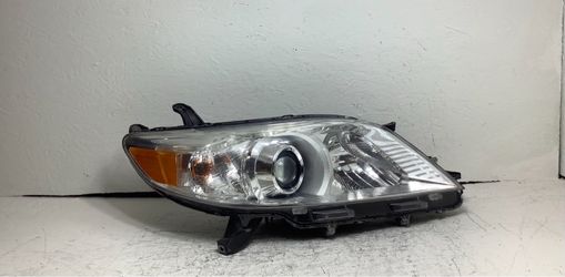 2011-2021 Toyota Sienna right headlight (1C)