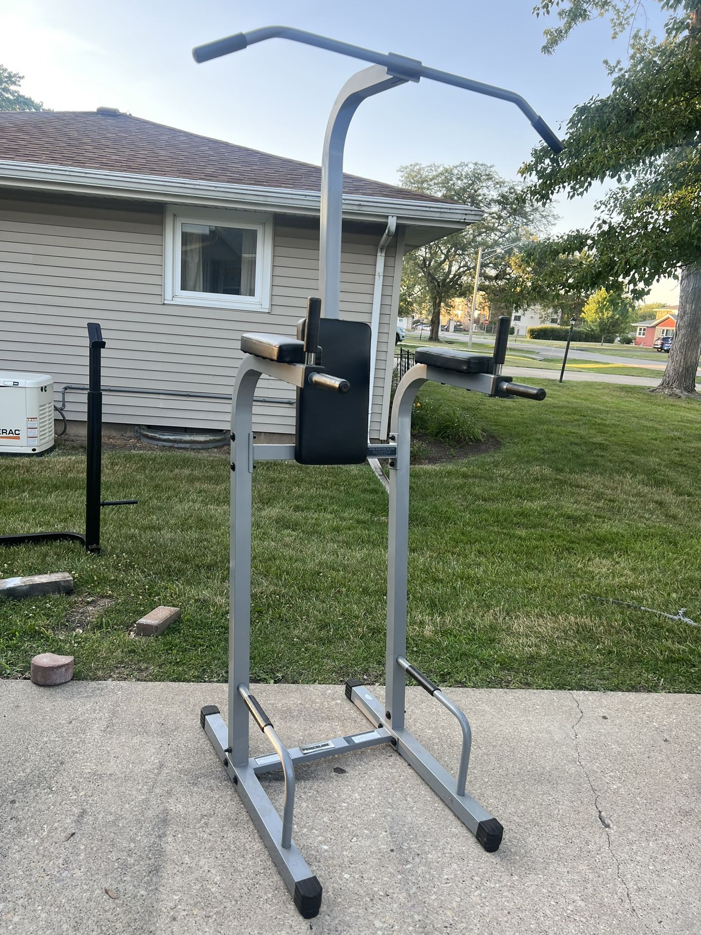 Power Tower - Pull Ups*dip Station*push Ups