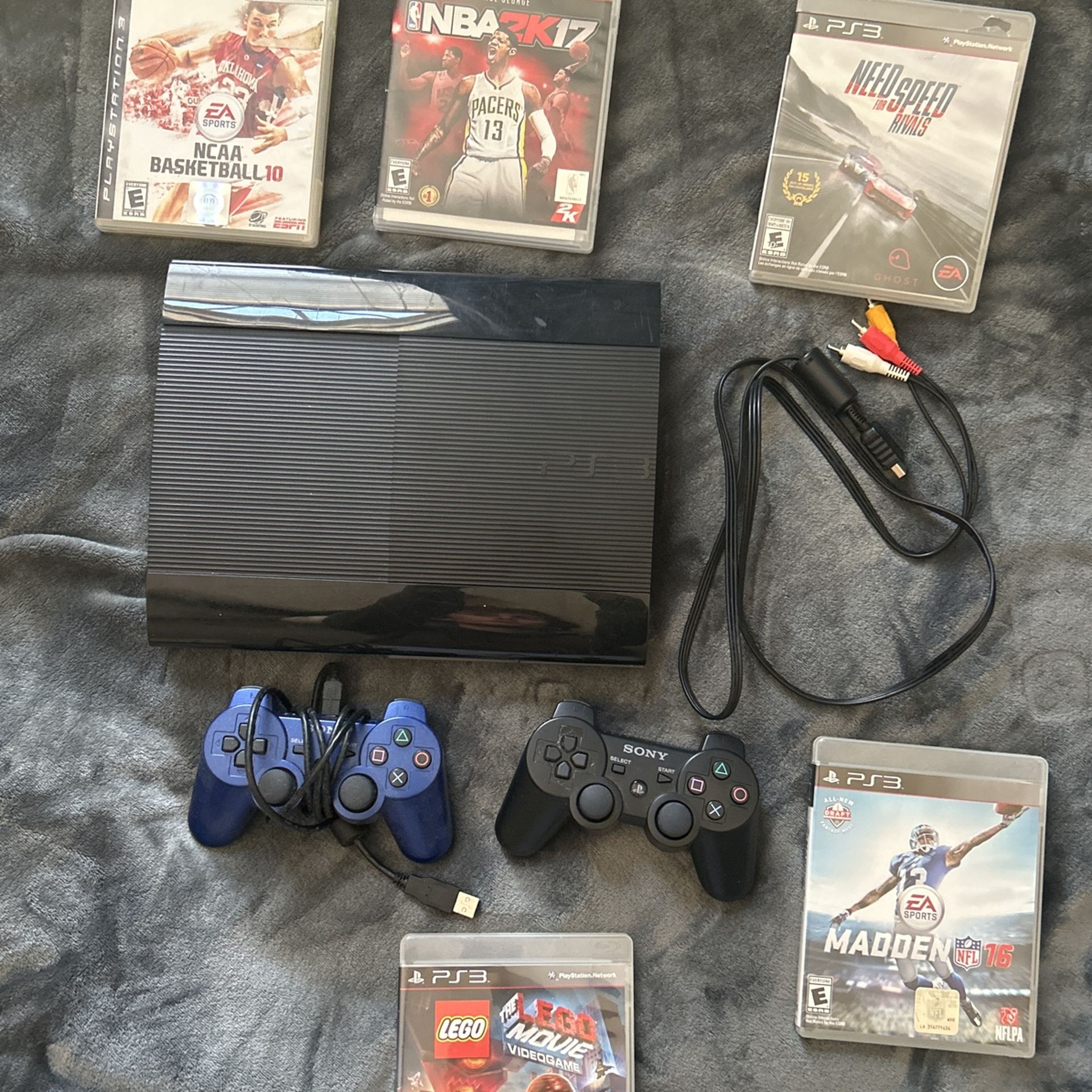 Play Station 3 With 5 Games And 2 Controllers