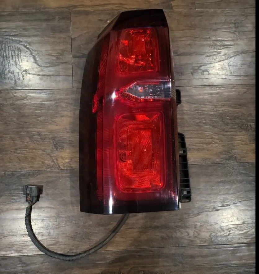 2015-2020 Chevy Tahoe Suburban OEM LED Tail Light Left Driver Side