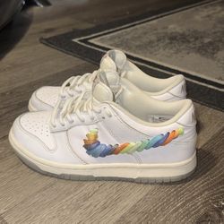 Nike Dunk Low SE Rainbow Lace Swoosh White GS Size 5Y