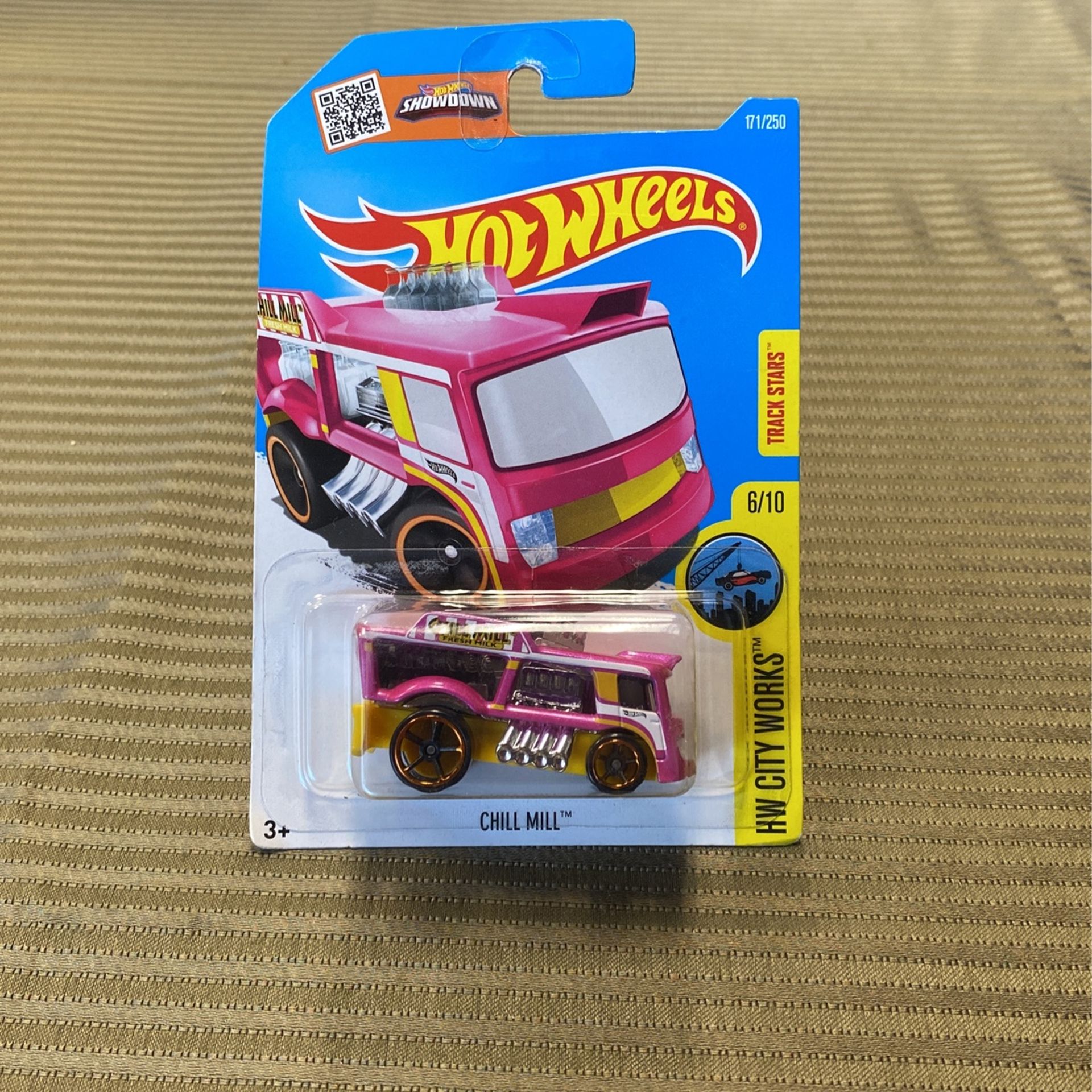 2016 Hot Wheels #171 HW City Works 6/10 CHILL MILL Pink Variation