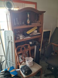 Nice Strong and Sturdy Solid Wood Display Cabinet Shelf