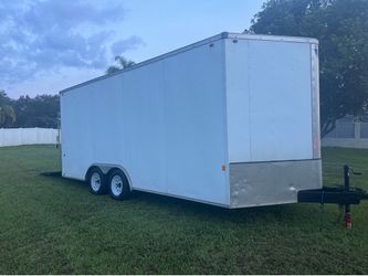 2020 Enclosed Trailer 8.5x18 with TITLE