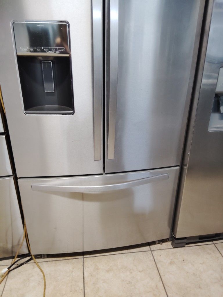 Whirlpool Refrigerator Works Great 
