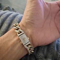 10k Monaco Bracelet 