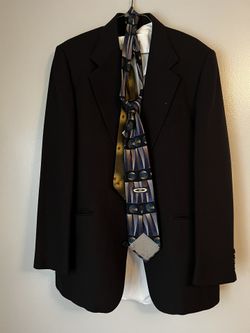 3 Pc Suit With 2 Ties 