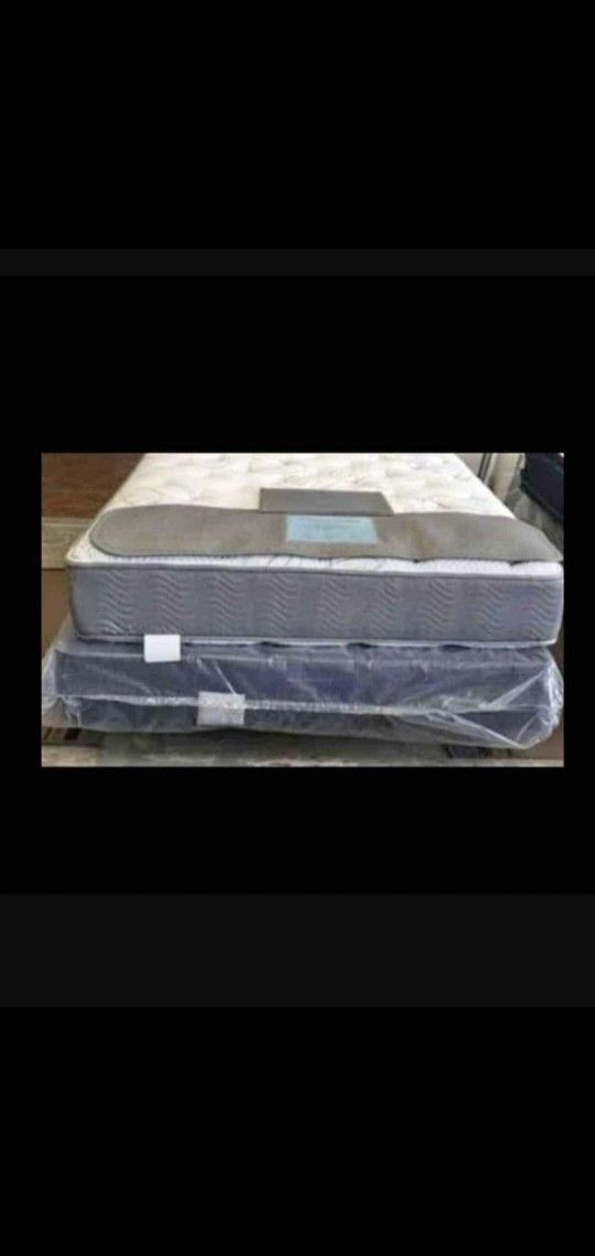 queen size new thick pillow top bed can deliver