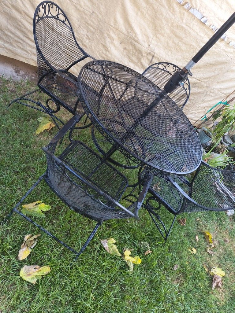 table rocking chairs 200.obo