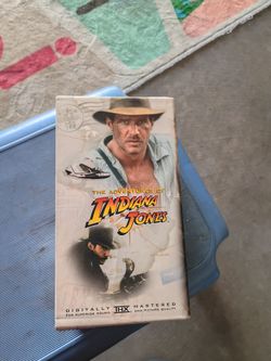 VHS The Adventures of Indiana Jones Box Set