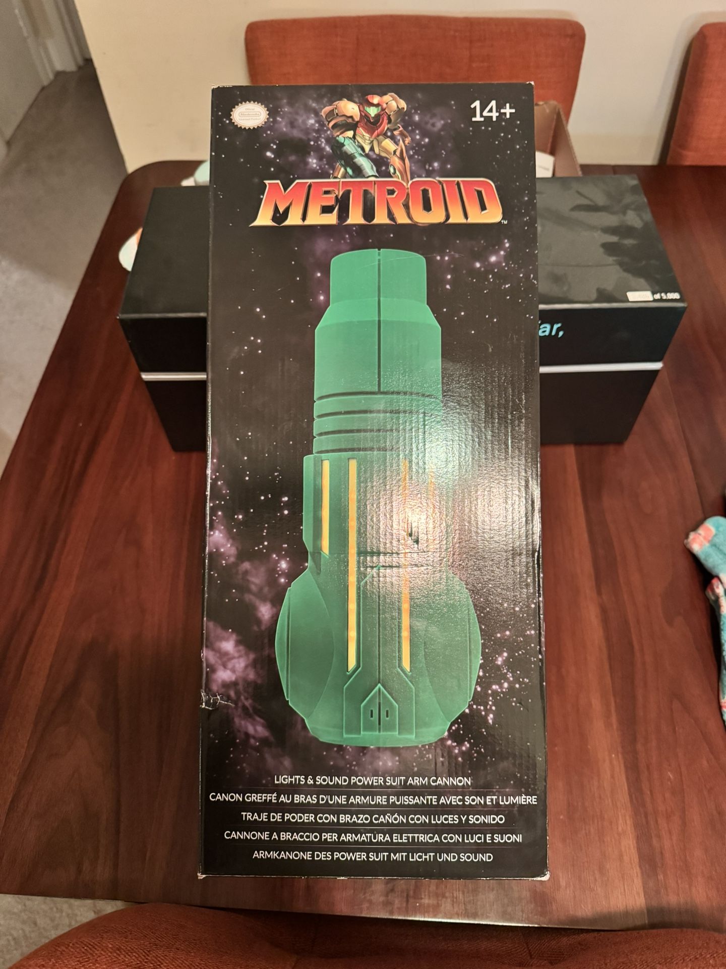 Metroid Samus Aran Arm Cannon – Lights & Sound – NEW in Box!