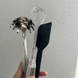 Set Of 3 Spatula, Whisk, And Pasta Fork
