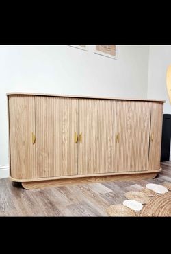 Modern Light Oak Fluted Wood Sideboard/Buffet/Tv Stand