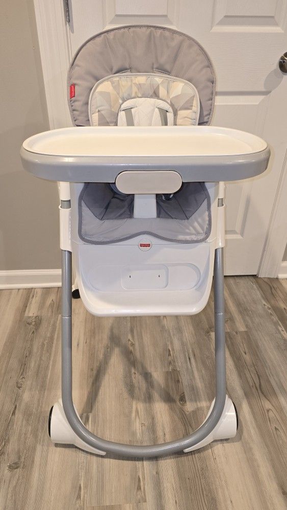 Fisher Price 4-in-1 Total Clean High Chair (2 Available)