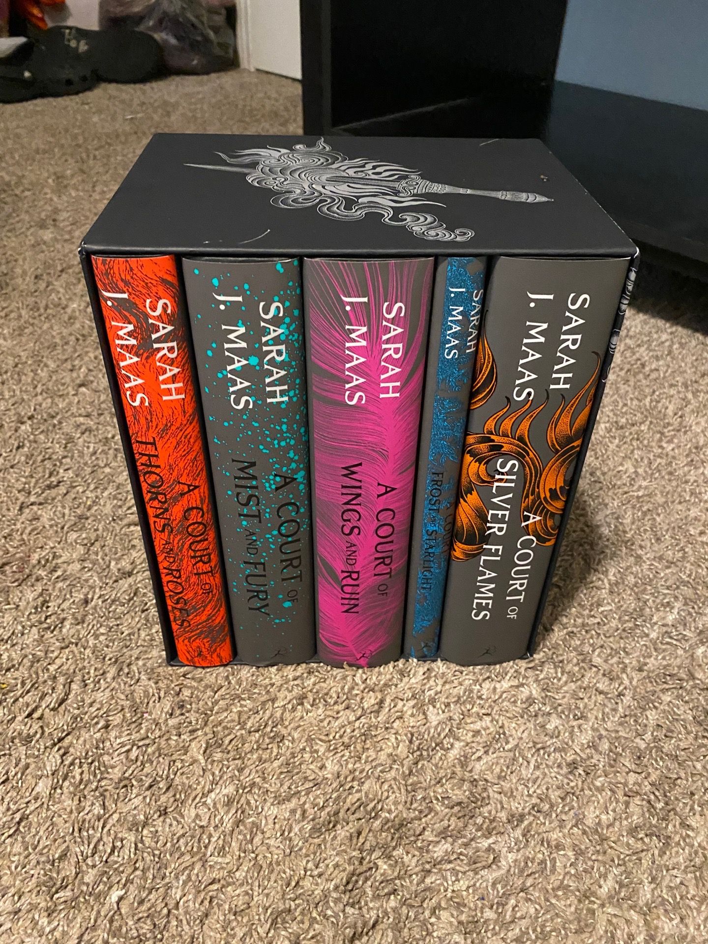 A court of thrones and roses hard cover book set